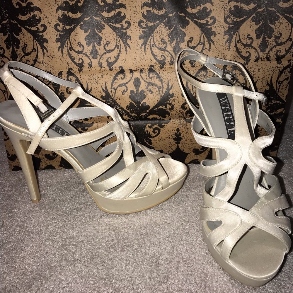 Vera Wang Heels